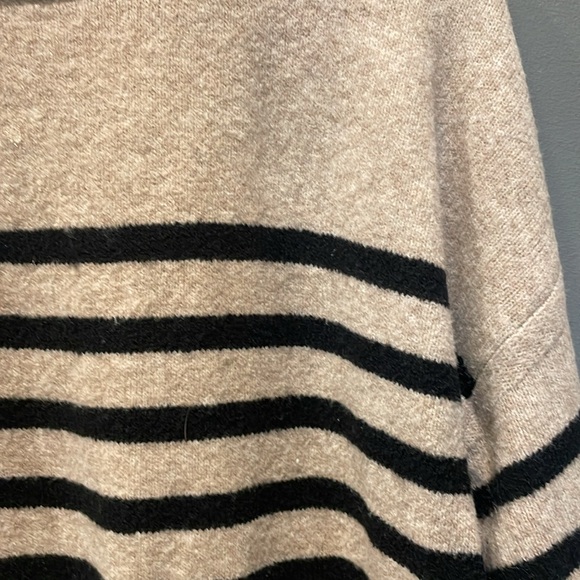 Striped sweater - Picture 2 of 4